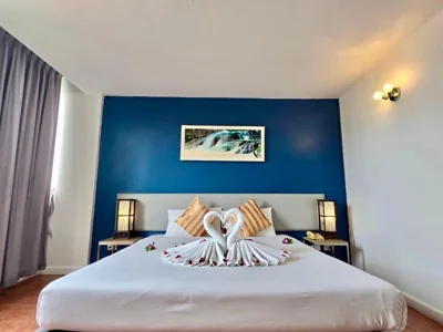 Habitación Standard doble o con 2 camas individuales con vistas a la ciudad — ON Hotel Phuket